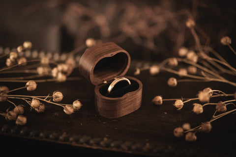 Walnut Oval Ring Box