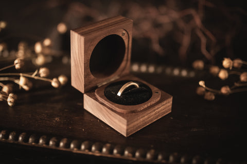 Walnut Square Ring Box